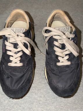 Autry Textured Women’s Sneakers - Navy